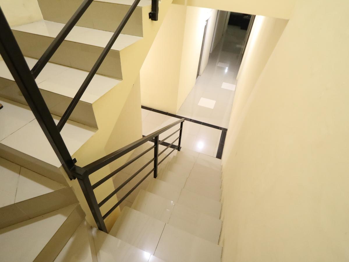 Kamar Keluarga Ungaran Hotel Jakarta Kültér fotó